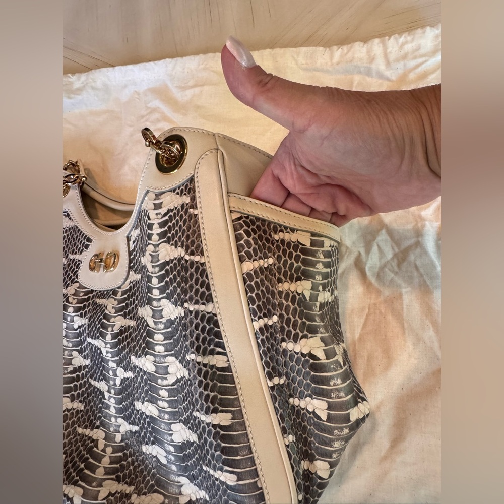 Salvatore Ferragamo Betulla Python Snakeskin Leather Gancini Chain Tote Bag - Picture 15 of 16